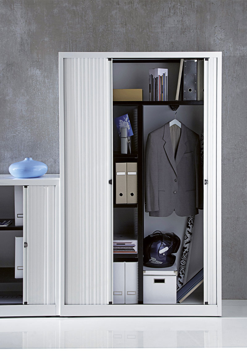 Armoire à rideaux 2